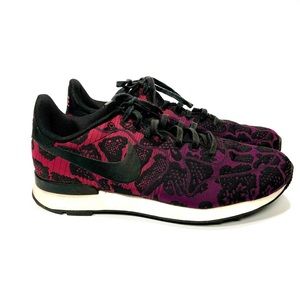 Nike Shoes - Nike Women’s Internationalist JCRD Runners Nike Shoes - Nike Women’s Internationalist JCRD Runners